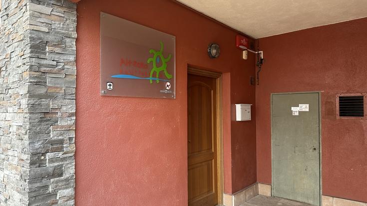 Ume bakarrarekin, haur eskolarik ez