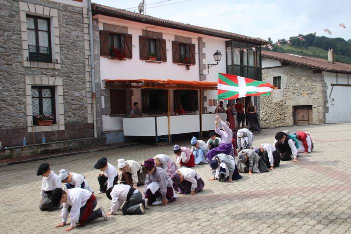 Dantzarako afizioa badaukate 41 1566133768831