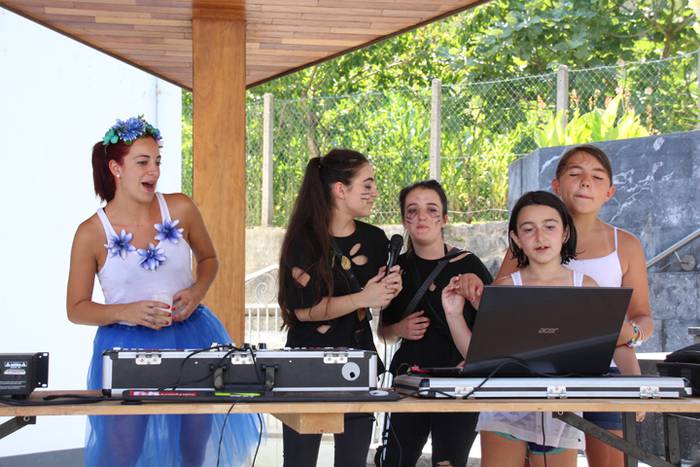 ALBIZTURKO ANDRAMARI JAIAK 2 1 1502728572675