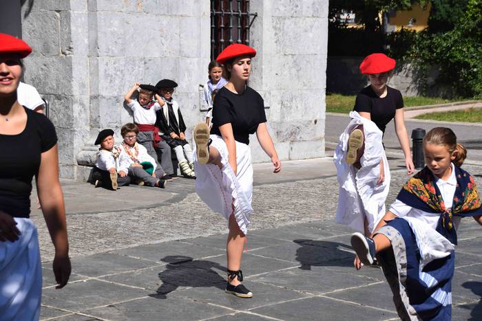 Orendain festak dantza emana 3 1534332460434