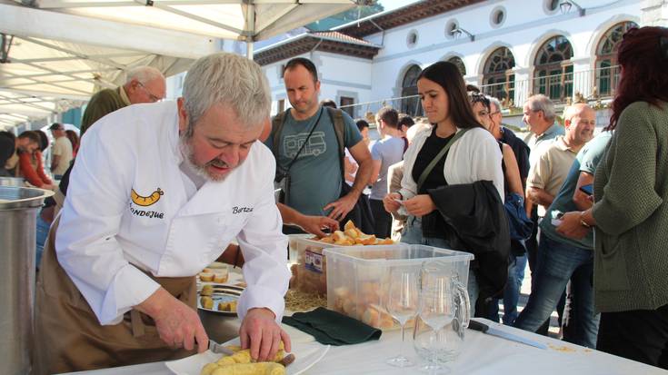 Mondejuak eta ardoak erakarrita