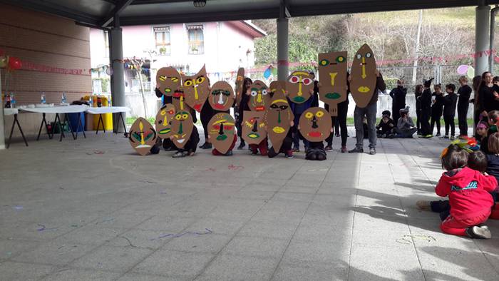 Berrobi eskola inauteriak 20 8 1487940081043