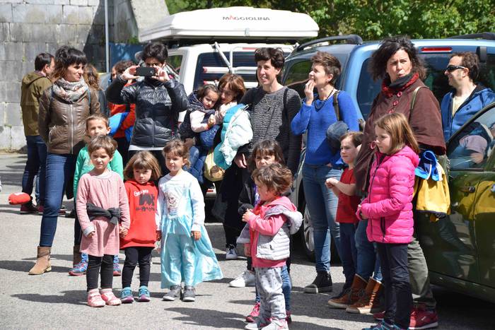 Haurrek egindako erraldoiek  13 1556984201461