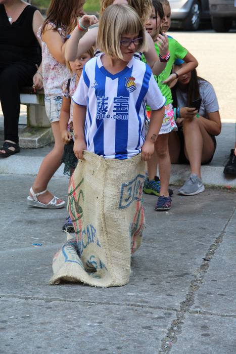 Festak hastearekin batera, j 35 1502727443935