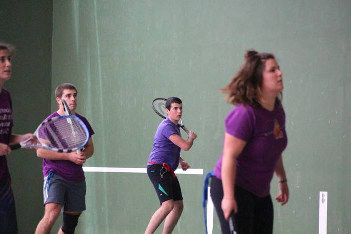 Gazte izateak ez duelako adi 8 1523733297333