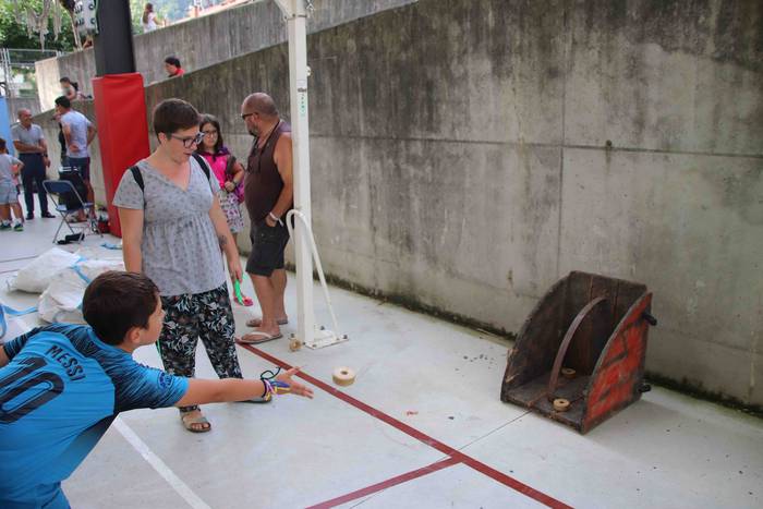 Jolasean igaro dute arratsal 36 1567097340345