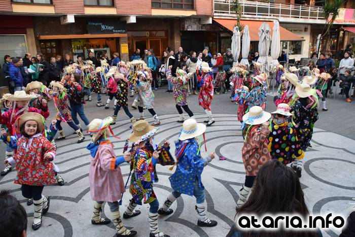 udaberri dantzari txikien kalejira 5 1454767826874