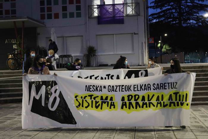 Emakumeek eskualdeko kaleak  51 1615233071842