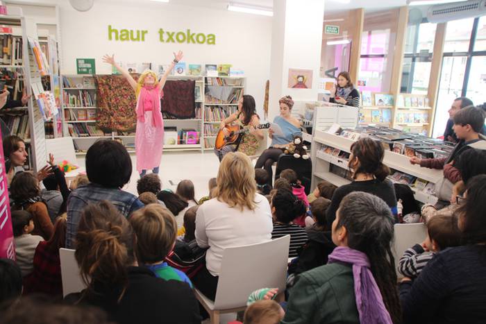 Aizan taldekoen ipuin kontak 5 1489840833390