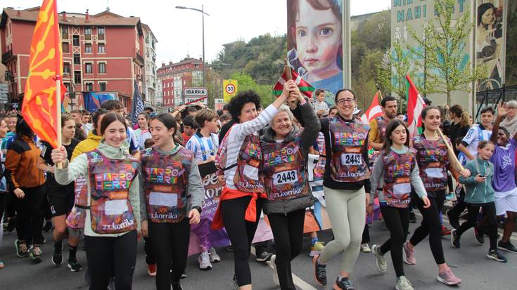 Korrikaren lekukoa, Atarikideen eskura