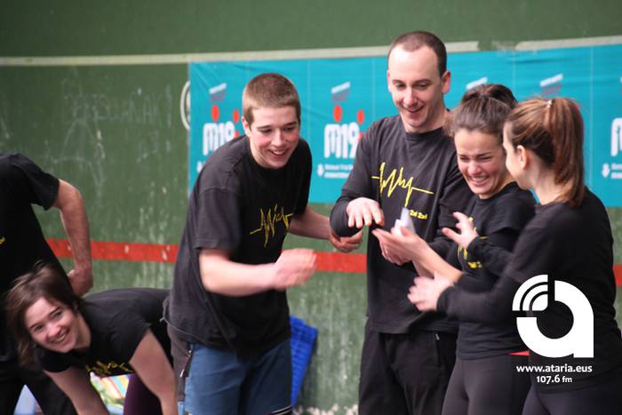 GURE ESKU DAGO FESTA AIZTOND 8 1488633000750