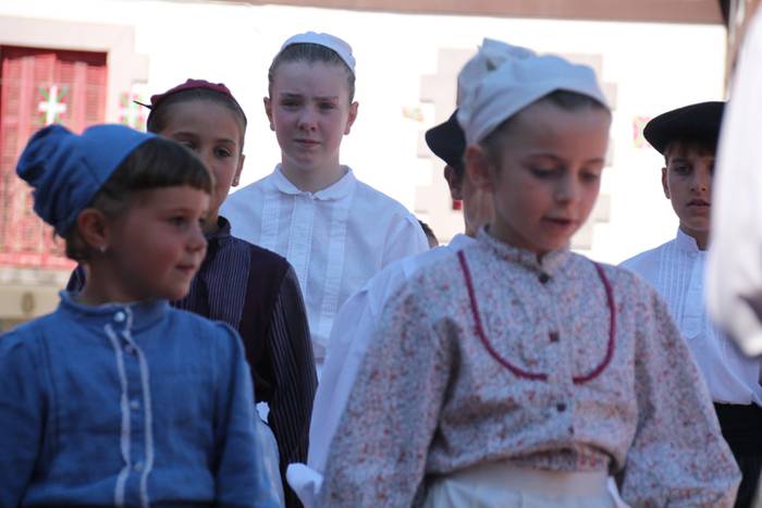 Dantza, bidania 14 1472039829165