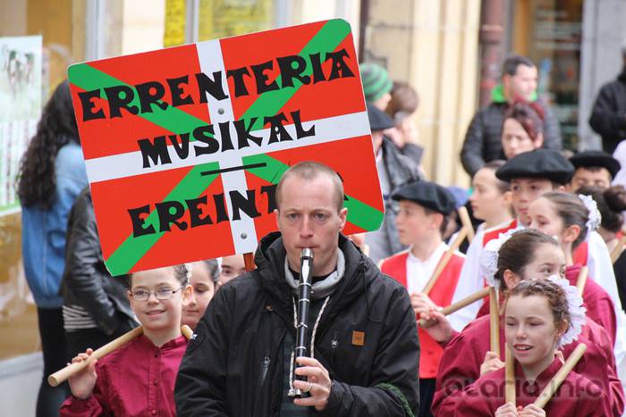 Dantzari Txiki eguna Tolosan 2016 1 1458400053085