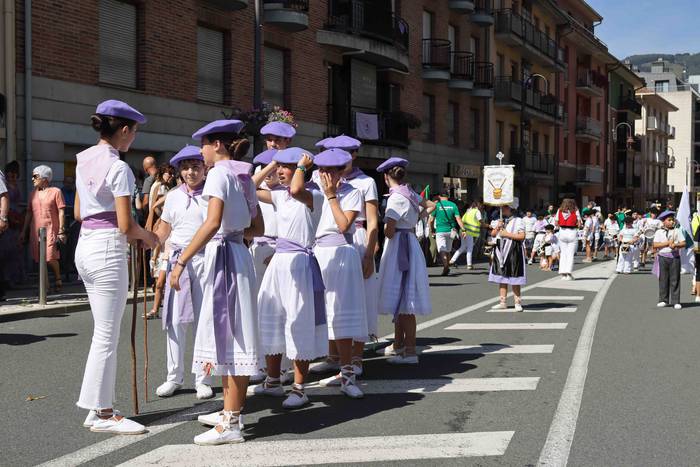 Ibarra zeharkatu dute, danbo 35 1661344781843