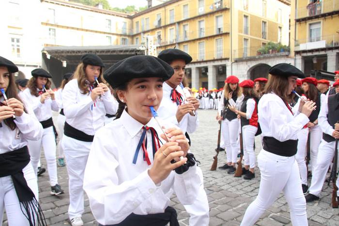 Lizarrez apaindutako kaleeta 80 1498311617688