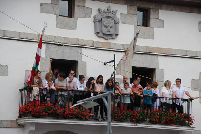 Zaldi gainean lasterka Abalt 40 1498413251600