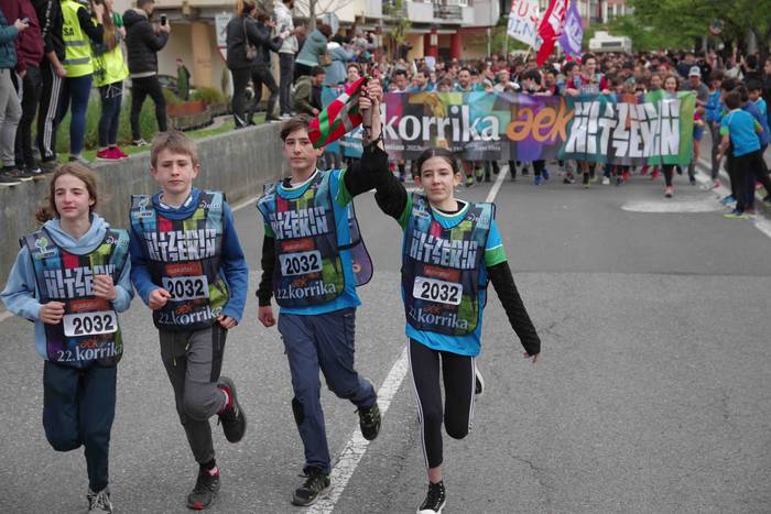 22. Korrika, furgonetatik, T 6 1649420173863