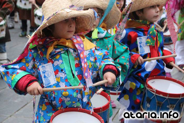 Zaldunita bezperako haur danborrada 120 1454785373723