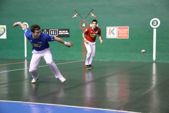 Jaka eta Artola, lehen postu 27 1576521592543