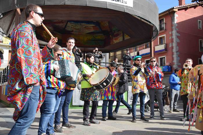 Dantzari txikiek Tolosako ka 31 1551531464285