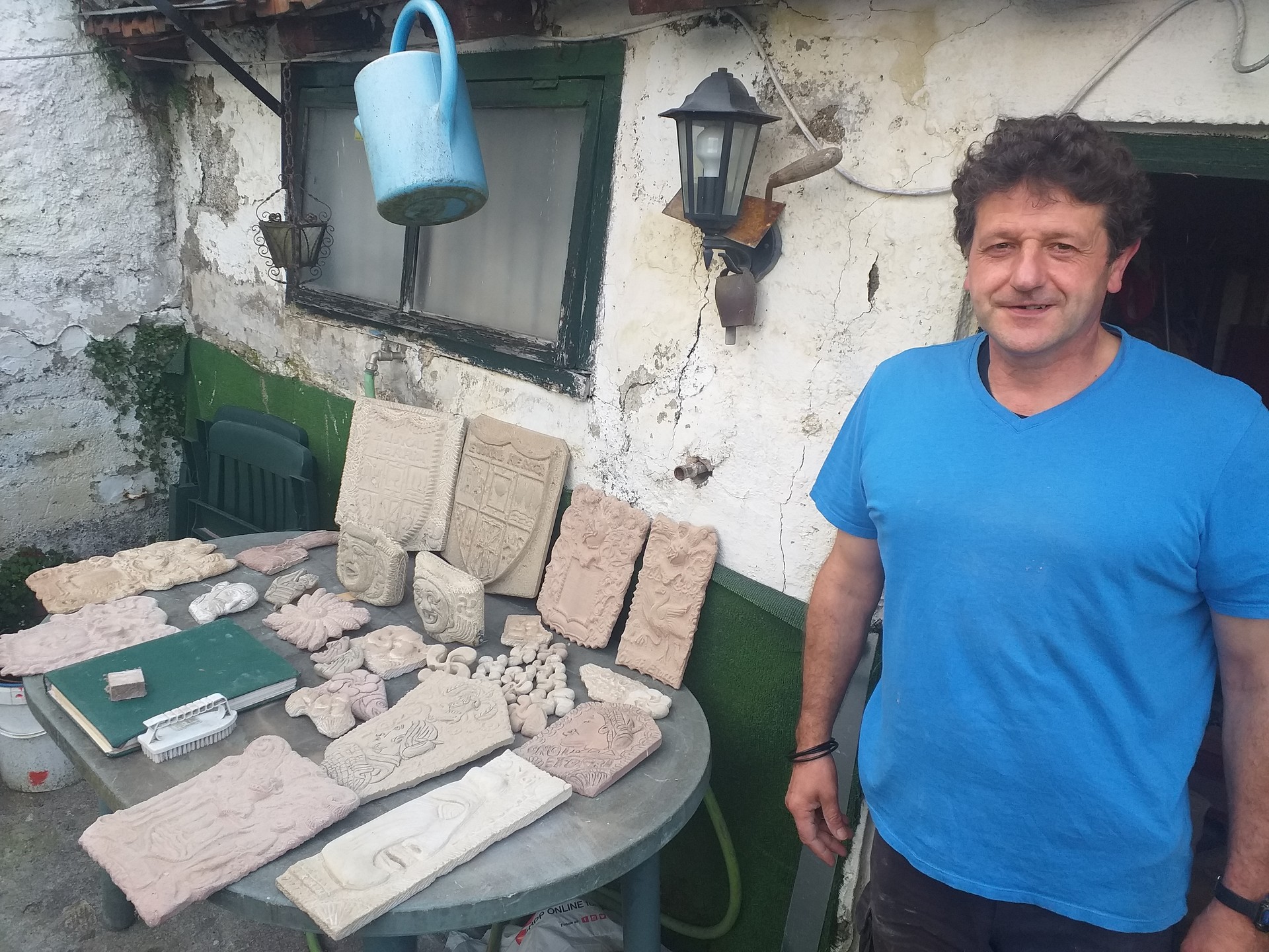 «Pazientzia handiko  lana da harri zizelkatzea»