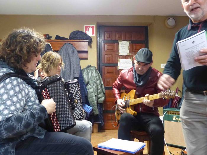 amezketa kantu afaria euskaraldia 6 1543915900996