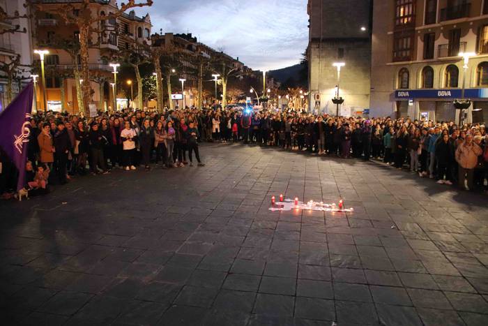 "Mundua geratu dugu" 1 1552072505680