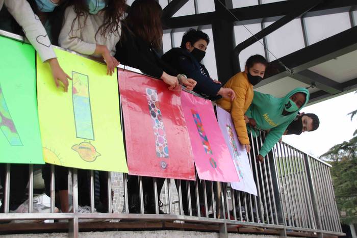 Herriko ikastetxeek 'Euskara 8 1607009870160