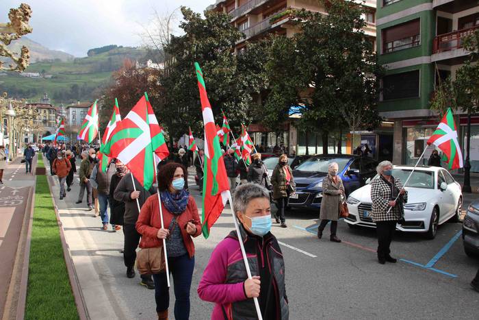 "Bada garaia tortura, gerra  6 1614447033529