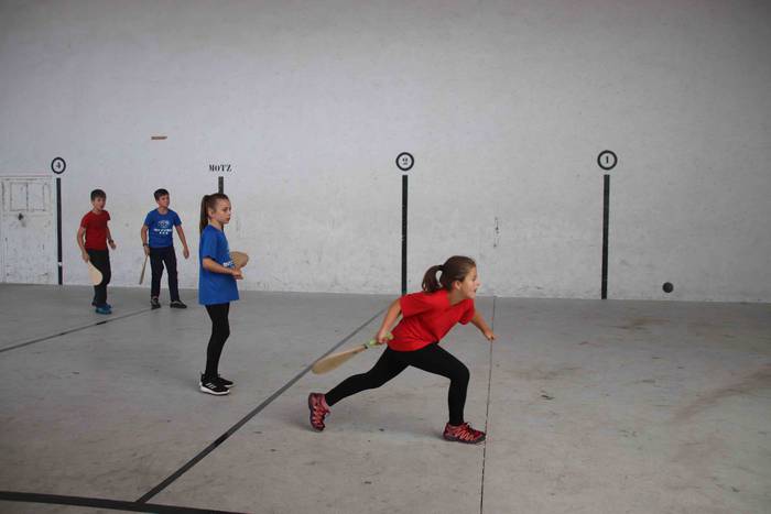 Txikiek pilotari handiak dir 57 1565875103494