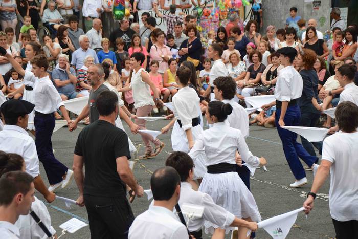 soka dantza santioak villabo 103 1532545962428