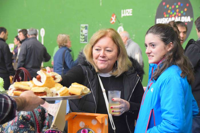 Altzoko azoka berezia 2018 olentzerotan jakin minez 9 1544358810548