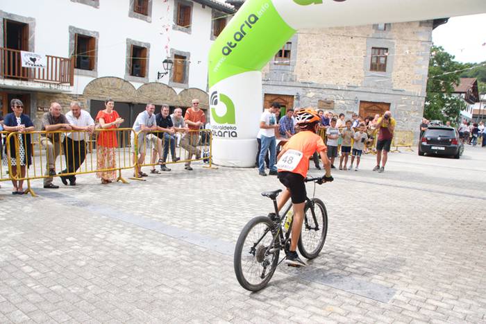 Maldan gora plazara heldu ar 17 1502801330519