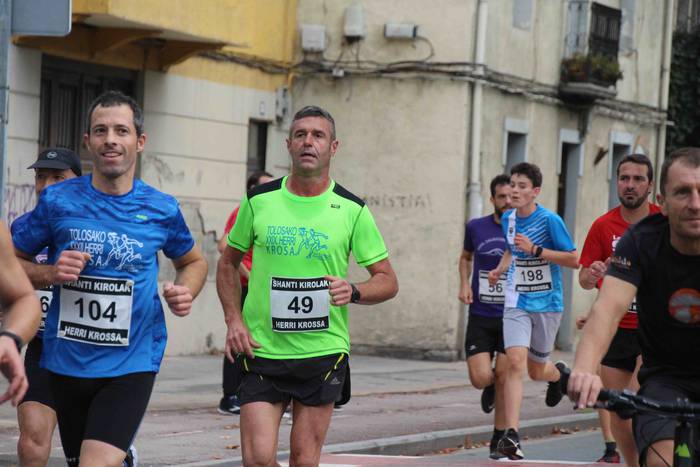 Aitor Arroyo eta Maite Arrai 77 1570885933814