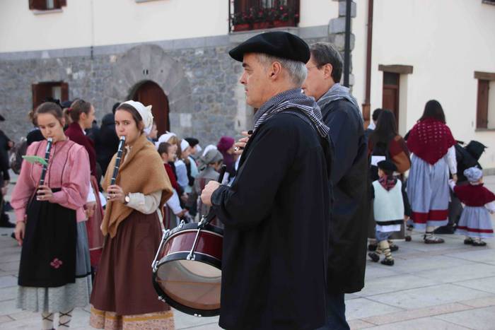 Gabon eguna Asteasun eta Adu 19 1577194250550