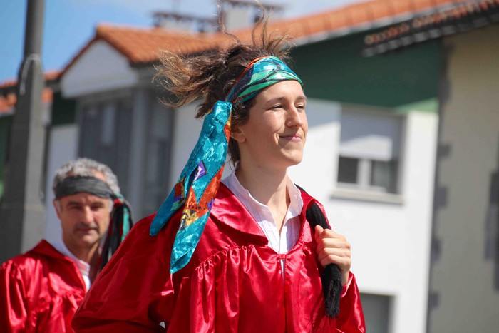 Emakumeak Adunako Axeri-dantzan, lehen aldiz - 82