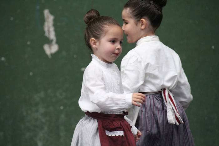 Bukalaik dantzari txikiz bet 25 1525522078153