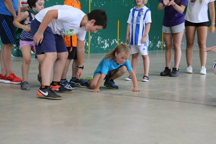 Festak hastearekin batera, j 52 1502727554347