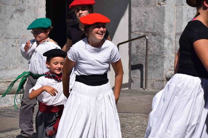 Orendain festak dantza emana 36 1534333090424