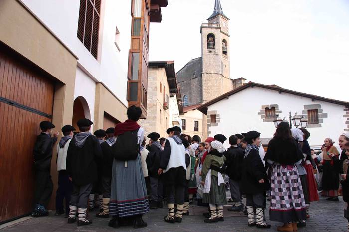 Gabon gaua 2018 Asteasu 129 1545654508061