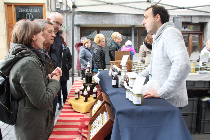 Urteko azken azoka berezia gurtu du Tolosak 51 1481986325243