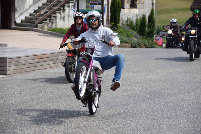 Motor eta errugbi zaleen bil 165 1535806284478