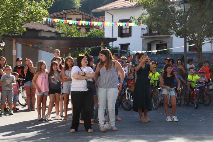 ALBIZTURKO ANDRAMARIAK 20212 6 1502558075250