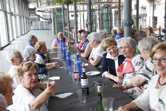 Helduen eguna San Joan jaiak 13 1655997469028