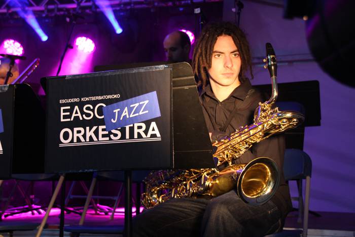 Hasi dira Larramendi auzoko festak 27 1477677323867