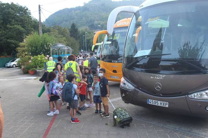 Motxilak bizkarrean berriro  11 1631091910951