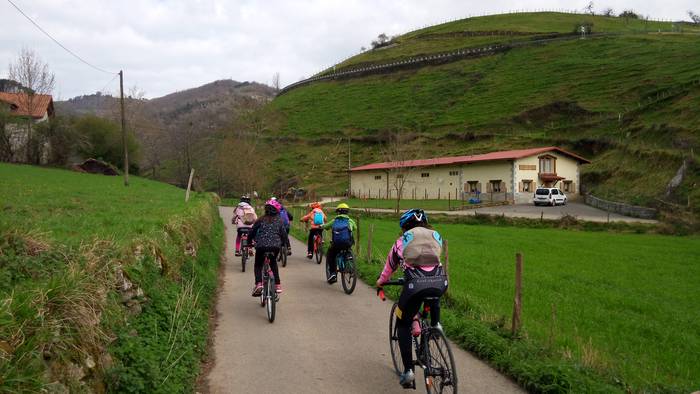 Bizikleta martxa egin dugu 5 1521807110395