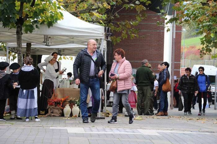 Auzolanaren fruitu, azoka 51 1541961289167