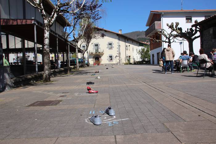 Elkartasun keinuak Adunan 4 1616942572761