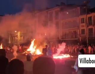 Suaren inguruan dantzan